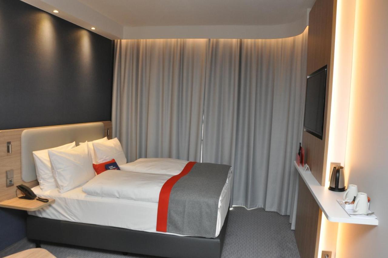 Holiday Inn Express - Sindelfingen By Ihg Екстериор снимка