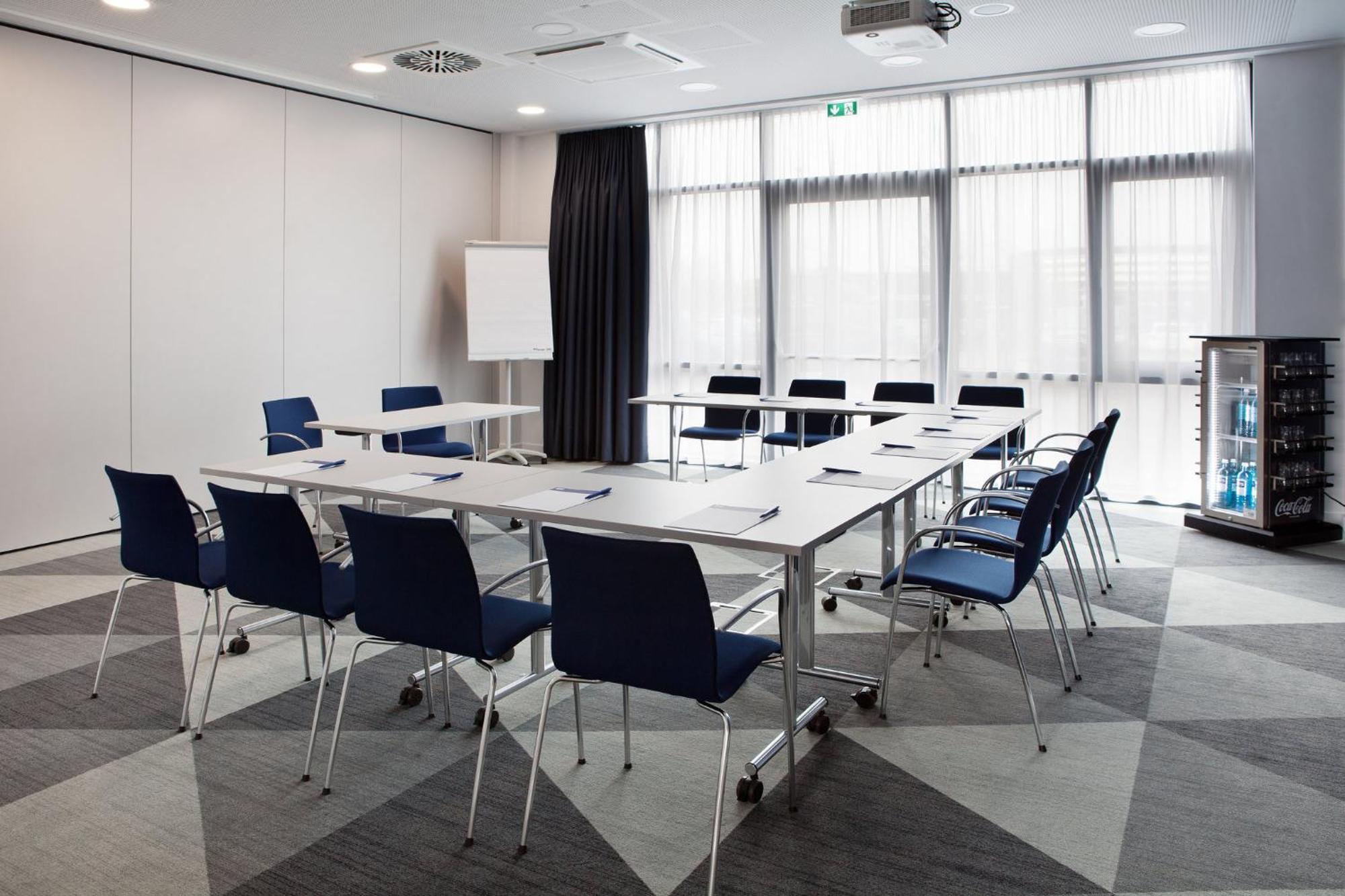 Holiday Inn Express - Sindelfingen By Ihg Екстериор снимка