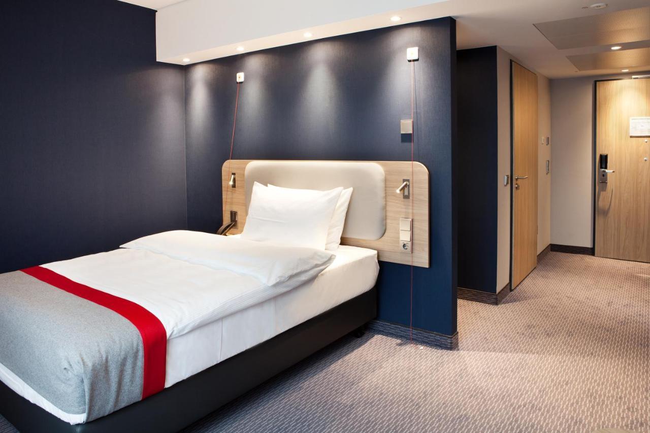 Holiday Inn Express - Sindelfingen By Ihg Екстериор снимка